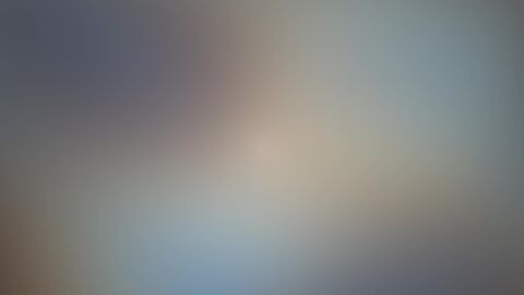 Elegant Flowing Gradient Background Horizontal