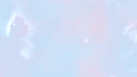 Shimmering Molten Iridescent Pearl Motion